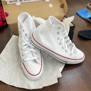 Brand new women’s hightop converse..